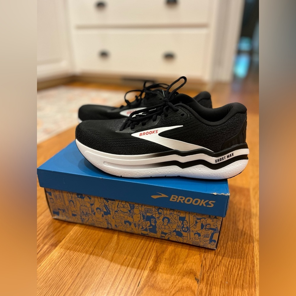 Men’s Brooks Ghost Max - Picture 3 of 5